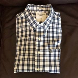 CLASSIC ABERCROMBIE & FITCH BUTTON DOWN SHIRT